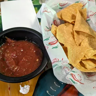 Chips and salsa that come with the meal