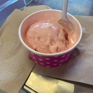 Delicious Guava ice cream melting in the heat ... lack of A/C.