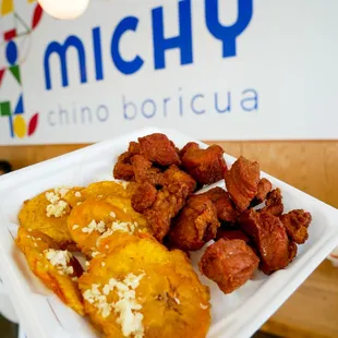 carne frita with tostones plate