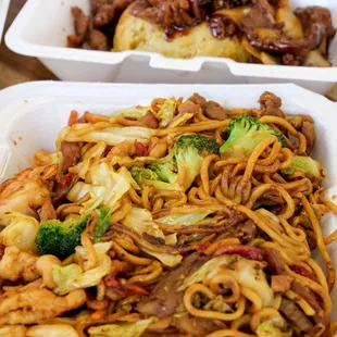 Everything lo mein.