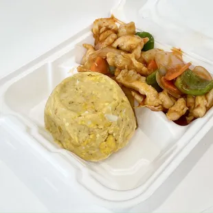 Enchilado chicken mofongo plate.