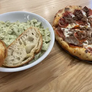 Pesto pasta and meat 10" Pietro