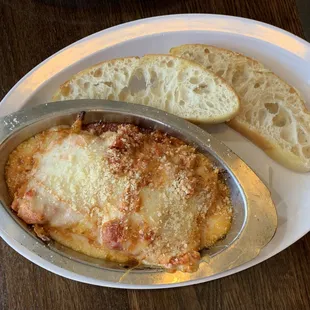 Lasagna with Garlic Bread
