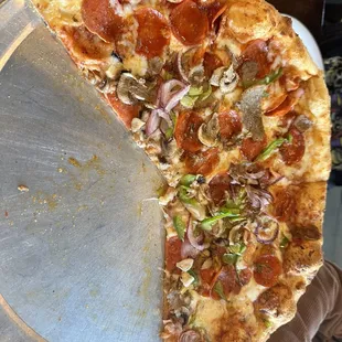 No one would wait for me to get a good picture of the entire pizza! lol