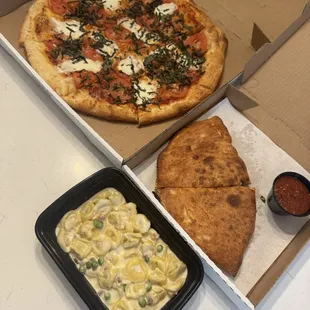 16" Margherita Molto Carne Calzone Tortellini Alla Miceli