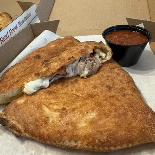 Molto Carne Calzone