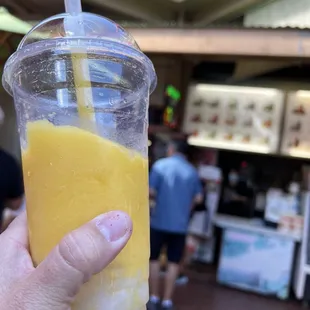 Mango smoothie with lychee jelly, no milk and no sugar