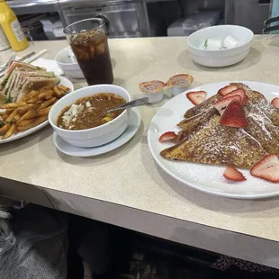 French Toast, chili and Turkey Sandwich
