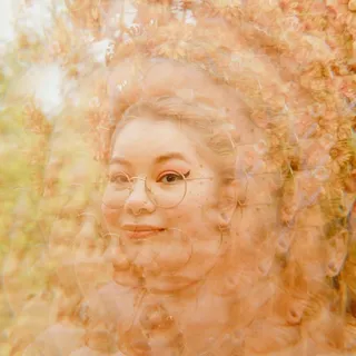 Kim E.