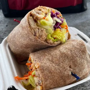 Jamaican jerk wrap had awesome flavors and not very heavy. Really nice.