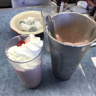Old Fashioned Hand-Dipped Malts & Shakes