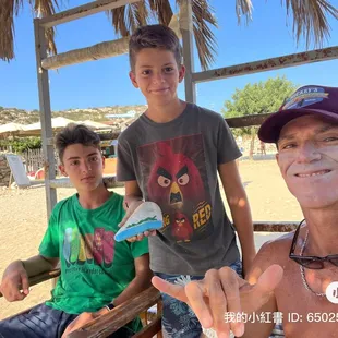 When in Greece visit these kids for Paddleboard 
Mahalos guys ^_^