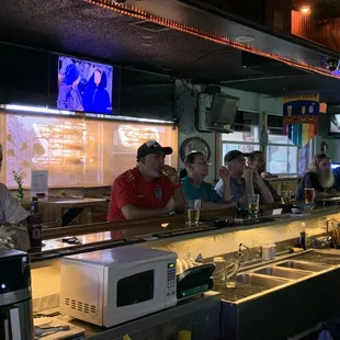 REMINDER Wednesday Nights are Men&apos;s Night at Mick&apos;s Pub in Clearwater. $  Drinks FREE  for all the guys!