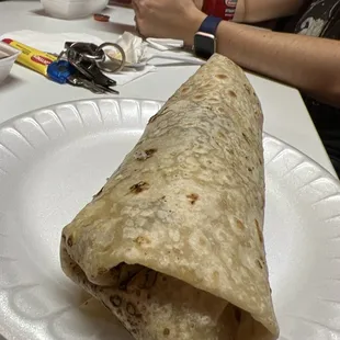 Massive burritos - well worth the wait