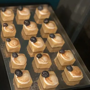 Lemon meringue tarts