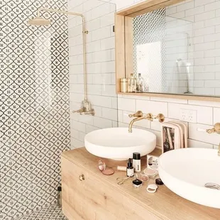 Best Tub to Shower Conversion Company in Wichita, KS Mid America Exteriors