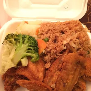 food, chicken wings and fried chicken