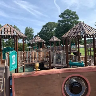 An overview of the whole park. Lots of fun bridges and slides.