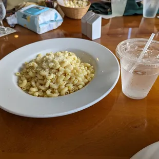 Keiki meal: Parmesan and butter pasta with a water cup. Note, plated (non-hand held) entrees do not come with a side.