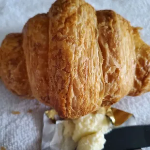 Plain croissant