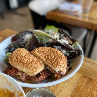 FRIED CHICKEN SANDWICH