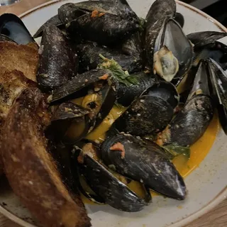 SICILIAN MUSSELS