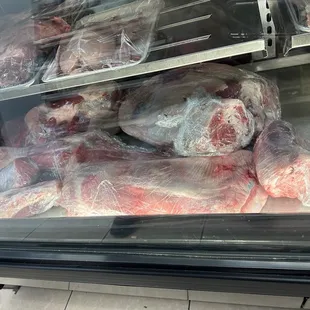 Fresh halal veal .