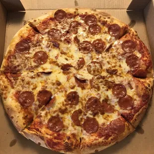 Large pepperoni pizza.