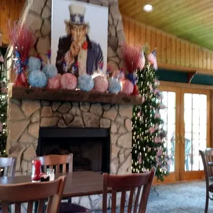 Dining room and outside dining. Opens at 3pm . . Kids menu.  Great food and Service.  Husband loved lobster roll and I Fettuccine Alfredo.