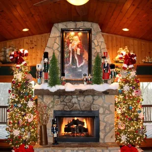 Merry Christmas from Middle Road Inn dinning room