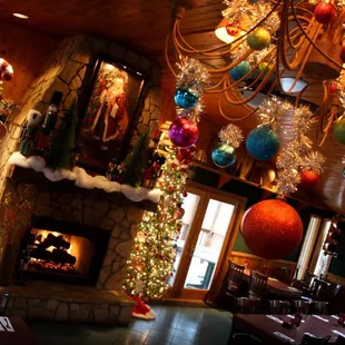 Merry Christmas from Middle Road Inn dinning room