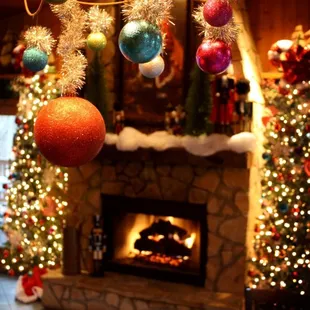 Merry Christmas from Middle Road Inn dinning room