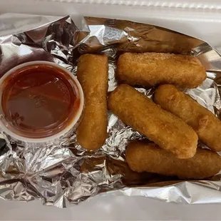 Mozzarella sticks takeaway