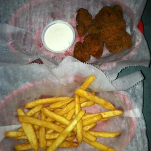 Boneless Buffalo wings: boneless AND Buffalo-less. This pic was taken immediately after the food was brought to the table. #FAIL