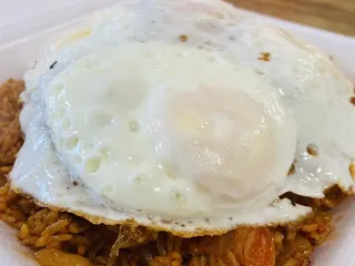 Sakuu Asian Bakery & Deli