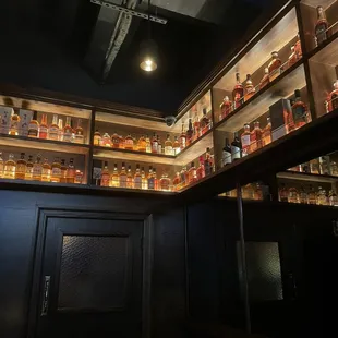 Front bar / waiting area