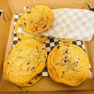 Chocolate Chip Traditional Cookie