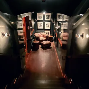 sushi and sashimi, interior