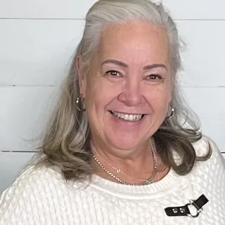 Lori L.