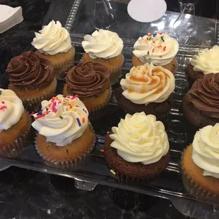 Midnite Confection's Cupcakery