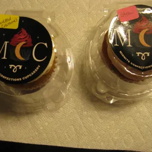 cupcakes in containers