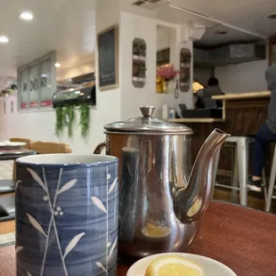 Hot green tea
