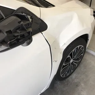 Fender and mirror smashed from sideswiped