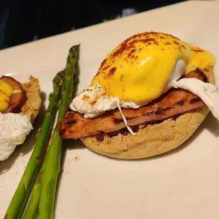 Eggs Benedict