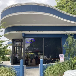 Midtown Donuts' Building