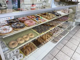 Howard's Donuts - Cordova