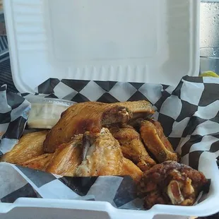 Hot wings midtown eats