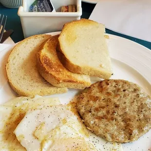 Breakfast plate and a bagel