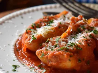 Besa's Pizza & Pasta