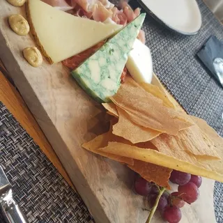 Cheese & Charcuterie